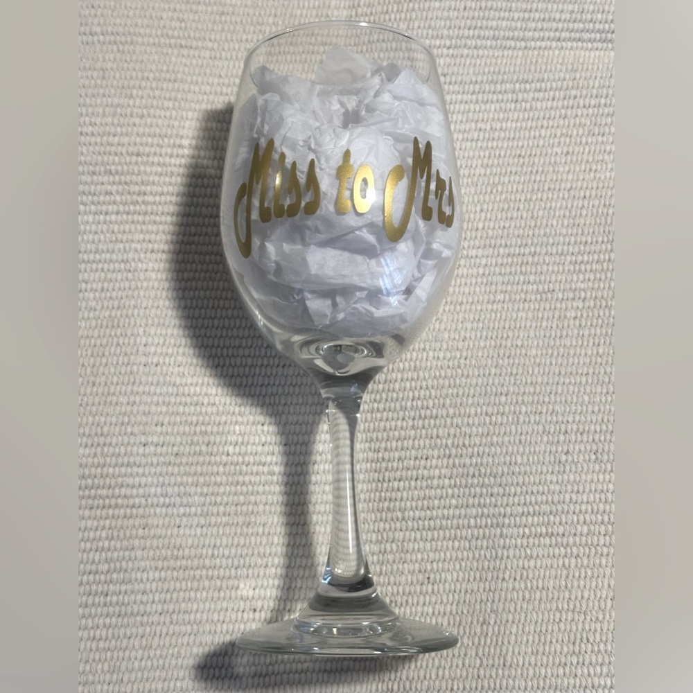 Miss to Mrs Wine Glass 🍷